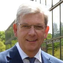 Angus MacSween