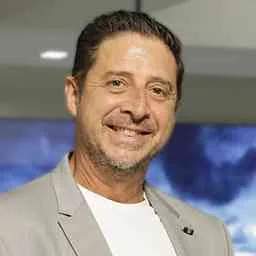 Carlos Adriano de Almeida, Angel Investor