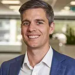 Leigh Travers, Angel Investor