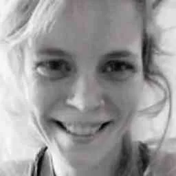 Steph Vickers