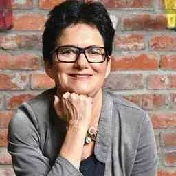 Hana RADO, Angel Investor