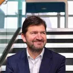 Oliver Loomes